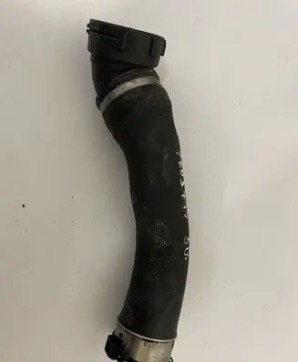 BMW 5 E60 E61 Intercooler hose/pipe 7803717