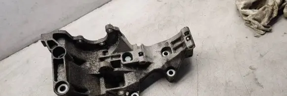 Audi A4 S4 B7 8E 8H Engine mounting bracket 03G903143D
