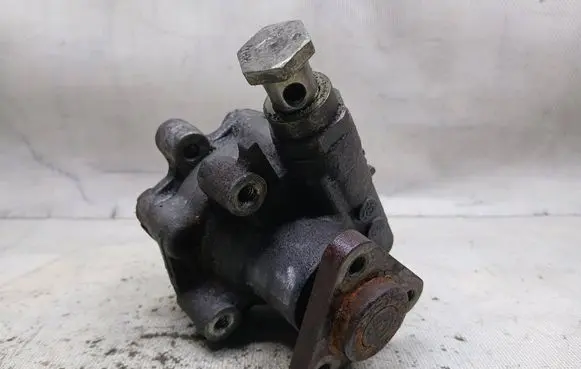 Audi A4 S4 B6 8E 8H Power steering pump 8D0145177Q