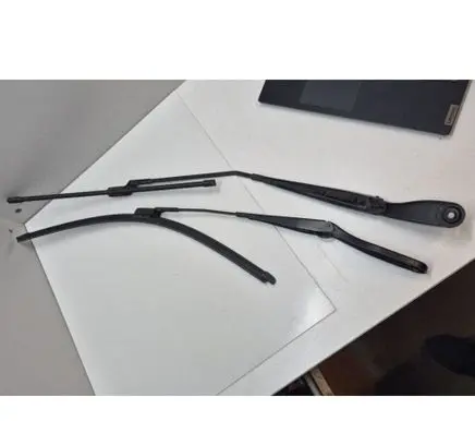 Volvo V50 Front wiper blade arm 30699997