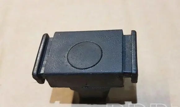 Volkswagen Jetta I Glove box lock 171857131A