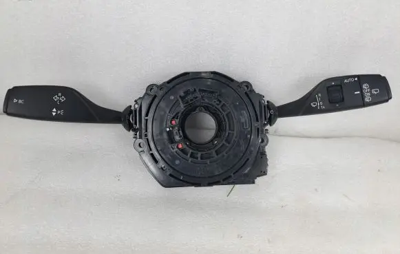 BMW 2 F45 Wiper turn signal indicator stalk/switch 9368597