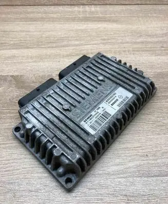Renault Clio II Engine control unit/module ECU 8200305783 S118037002 8200052418