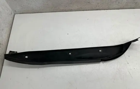 Porsche Macan (95B) Fender end trim 95B854777B