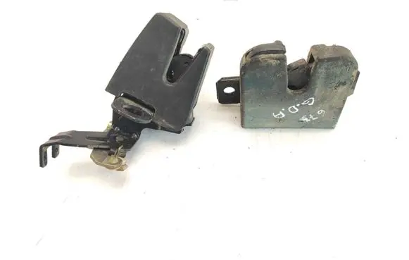 Volkswagen Caddy Loading door lock 2K0827506B
