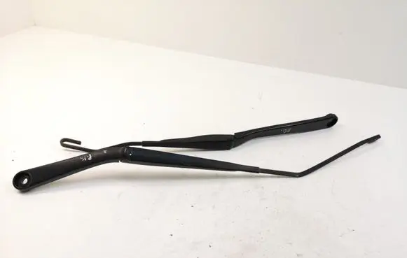 Nissan Juke I F15 Front wiper blade arm W000014868 W000014869