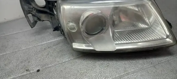 Saab 9-5 Front reflector 