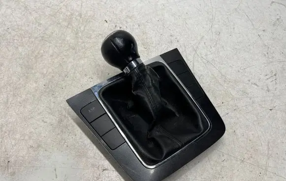 Volkswagen PASSAT B6 Gear shifter surround trim plastic 3C0864263