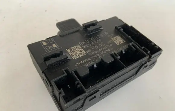 Audi Q5 SQ5 Door control unit/module 8K0959793R 8K0959793P