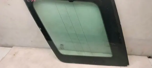 Land Rover Freelander 2 - LR2 Front triangle window/glass 