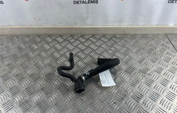 Volkswagen PASSAT B8 Engine coolant pipe/hose 5Q0122157CL