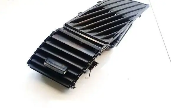 BMW i3 Dash center air vent grill 9283004 s1103138d