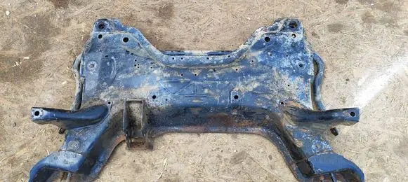 Citroen C4 I Picasso Front subframe 742021910