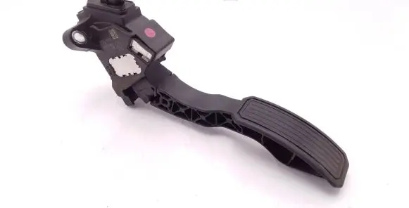 Toyota Auris 150 Accelerator throttle pedal 7811002020 07051A 45695946806