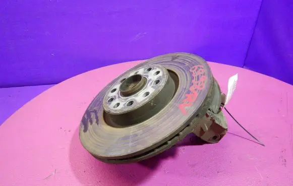 Volkswagen PASSAT B6 Front wheel hub spindle knuckle