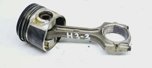 Honda CR-V Piston with connecting rod