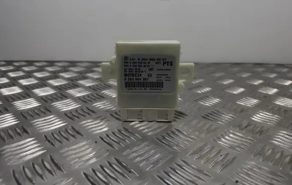 Mercedes-Benz C W204 Parking PDC control unit/module A2049009201 A2045450432 A2049020001