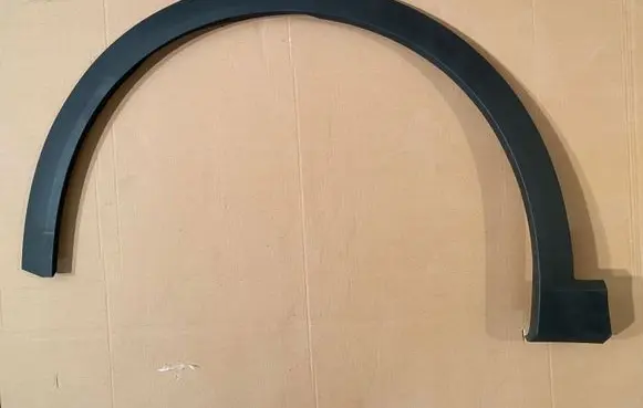 Front arch trim