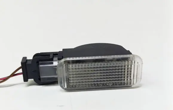 Volkswagen PASSAT B5 Other interior light 3B0947415B