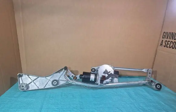 Mercedes-Benz ML W164 Front wiper linkage and motor A1648200240 1069N898 54522811