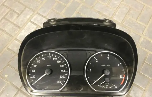 BMW 1 E81 E87 Speedometer (instrument cluster) 4032052 9187330