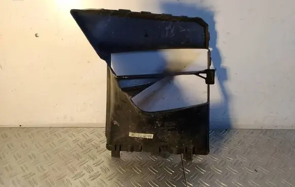 Porsche Macan (95B) Intercooler air guide/duct channel 95B117335L