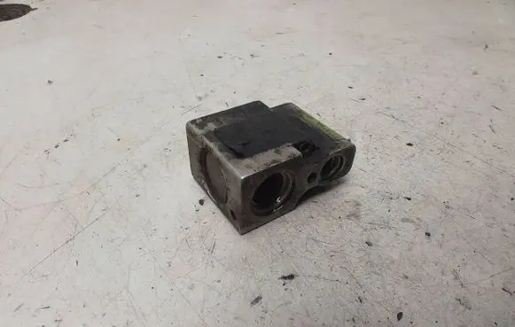Audi A3 S3 8L Air conditioning (A/C) expansion valve 662975A
