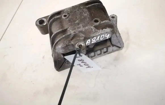 Volkswagen PASSAT B6 Engine mount bracket 1k0199262