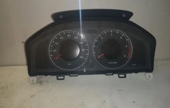 Volvo V70 Speedometer (instrument cluster) 31254540AA A1861