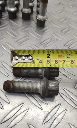 Nuts/bolts