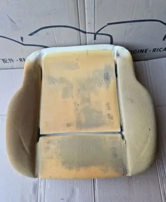 Volkswagen Golf II Front passenger seat console base 165881375