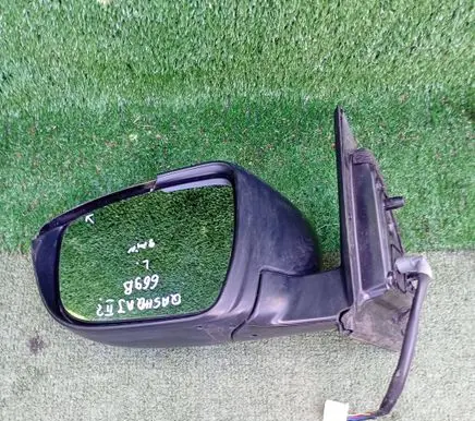 Nissan Qashqai Front door electric wing mirror 038139