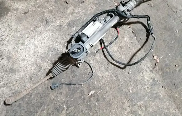 Volkswagen Tiguan Steering rack 5N0909144C