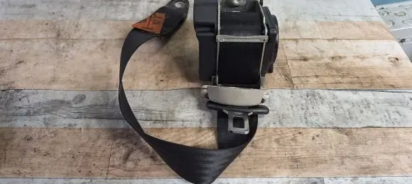 Alfa Romeo 156 Rear seatbelt 049059