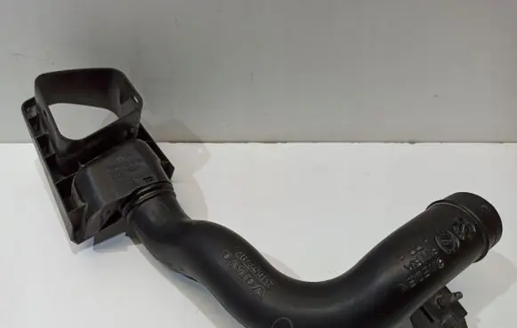 Volvo XC60 Air intake hose/pipe 