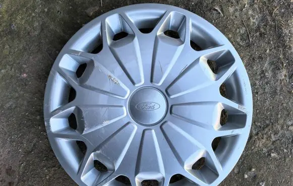 Ford Transit Custom R15 wheel hub/cap/trim BK211130AA