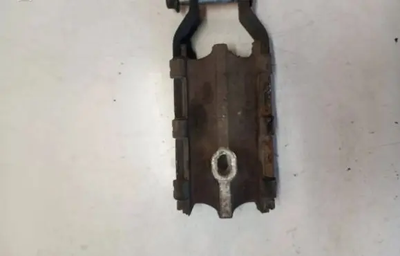 Volvo S80 Engine mount bracket 31262935