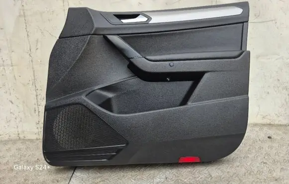 Volkswagen Touran III Front door card panel trim 5TB867012