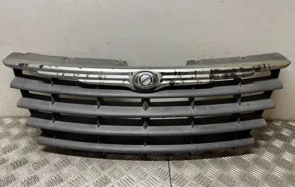 Chrysler Voyager Front bumper upper radiator grill 04857960aa