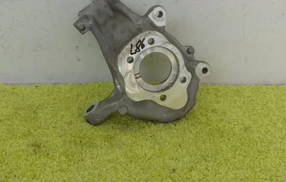 Renault Megane IV Front wheel hub spindle knuckle