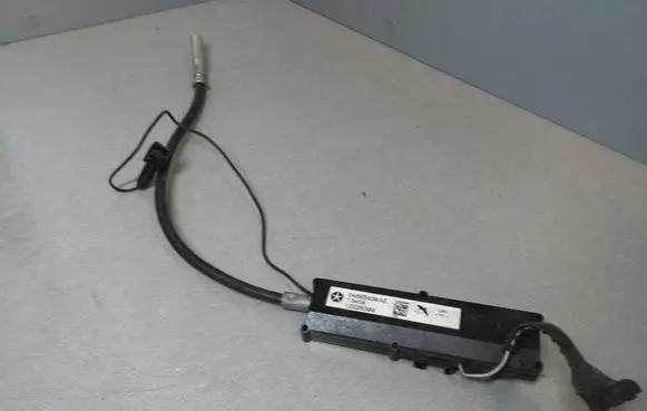 Chrysler Voyager Antenna control unit 04685636AE 13404 12226399