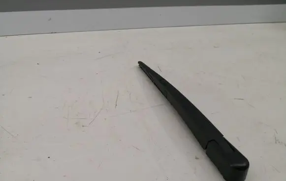 Hyundai i10 Rear wiper blade arm