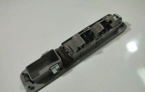 Toyota Avensis Verso Dash center air vent grill
