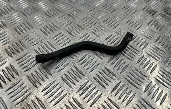 Coolant pipe/hose