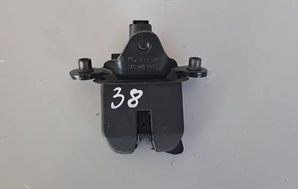 Skoda Octavia Mk2 (1Z) Tailgate/trunk/boot lock/catch/latch 1Z5827501C BN3CZ