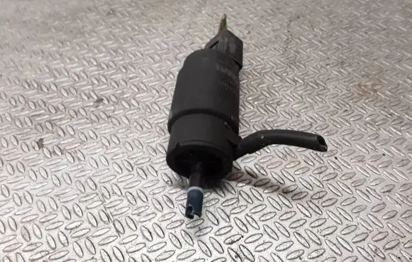 Iveco Daily 35.8 - 9 Windscreen/windshield washer pump 504015670