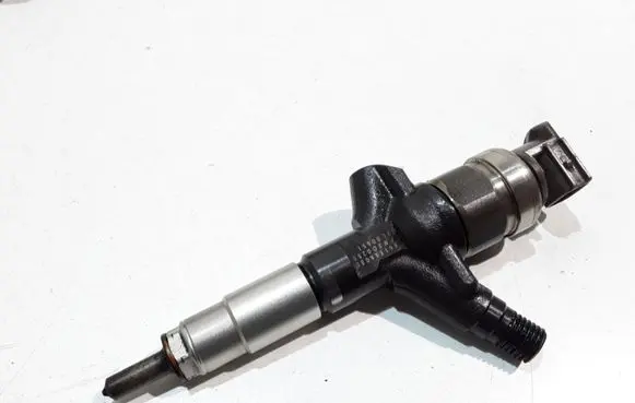 Subaru Legacy Fuel injector 16613AA030 0250 12L00651