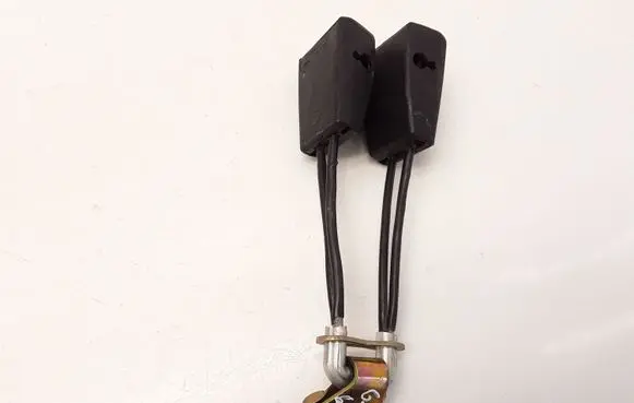 Mercedes-Benz E W124 Rear seatbelt buckle 1248602796