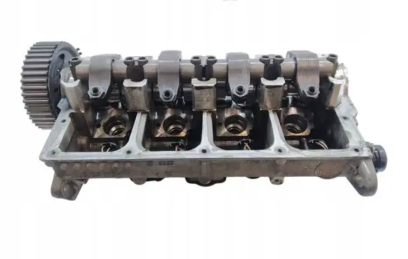 Volkswagen PASSAT B5.5 Engine head 038103373R