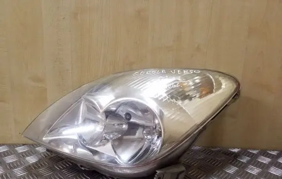 Toyota Corolla Verso E121 Headlight/headlamp